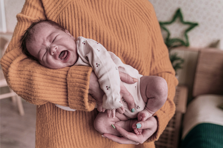 huilcurve ouder met huilende baby